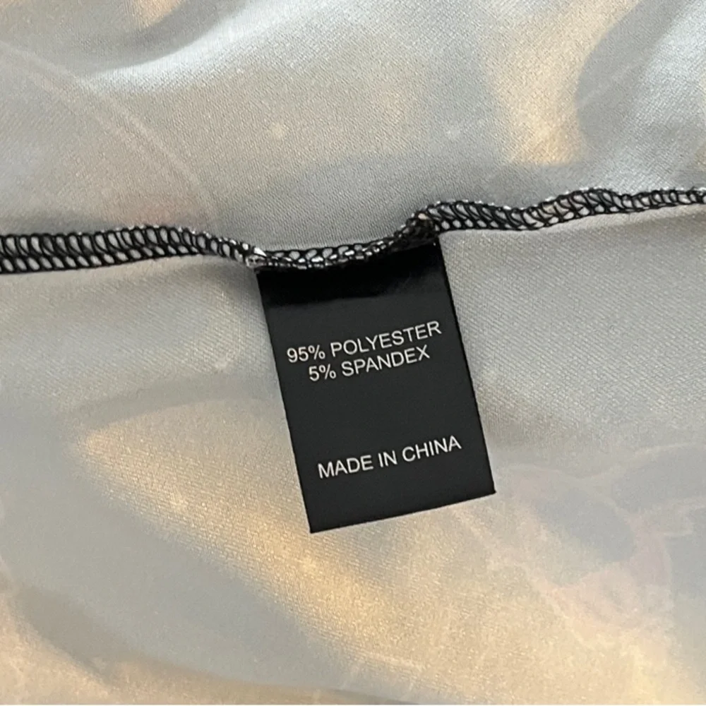 Sourpuss black dress featuring a pink and blue retro ray gun print Size XXL - Picture 5 of 6